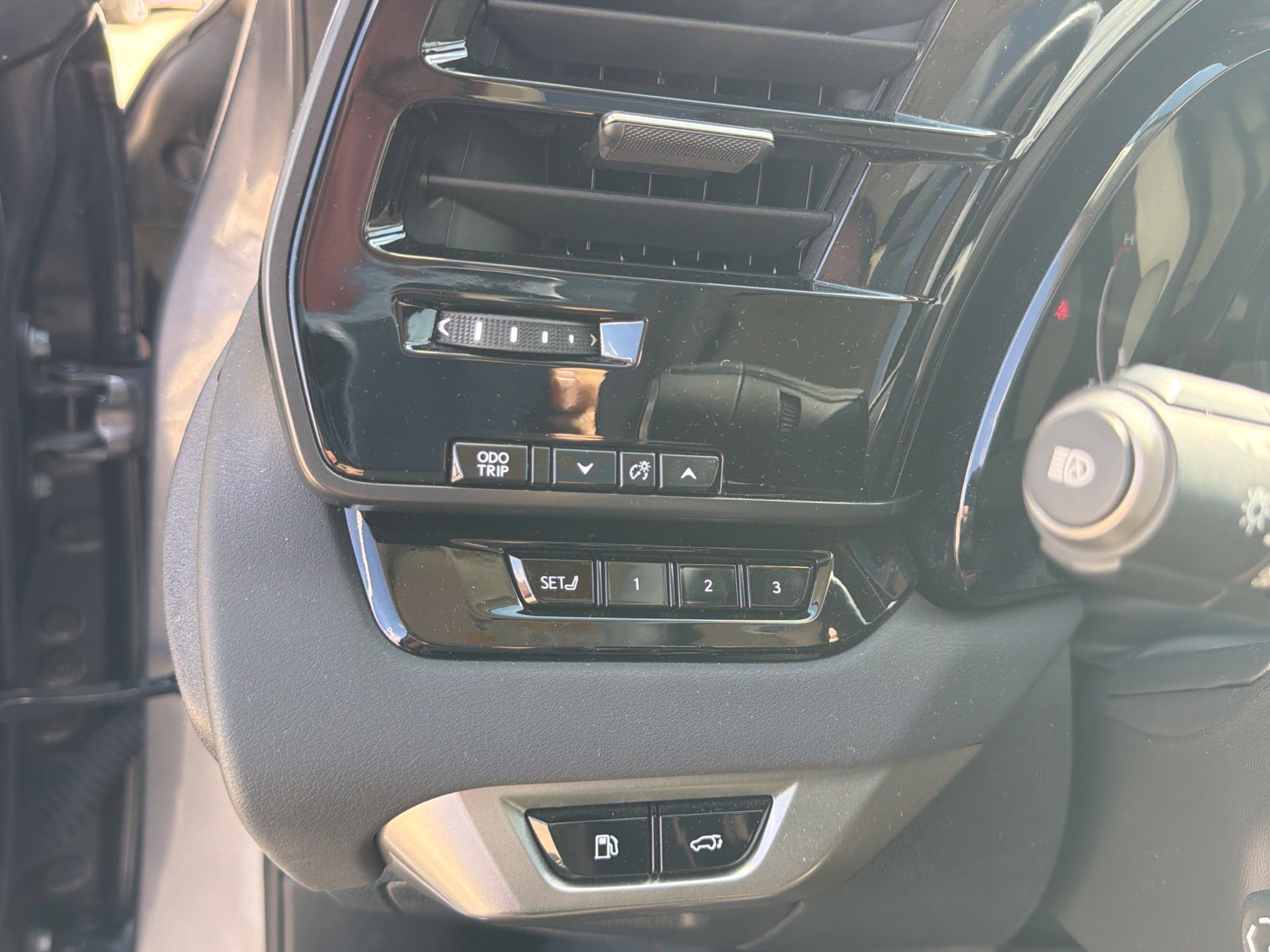 Used 2023 Lexus RX 350 FWD w/ Accessory Package (Z1) image 21