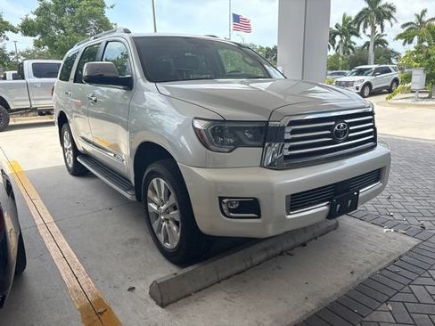 Used 2019 Toyota Sequoia Platinum AWD/4WD image 3