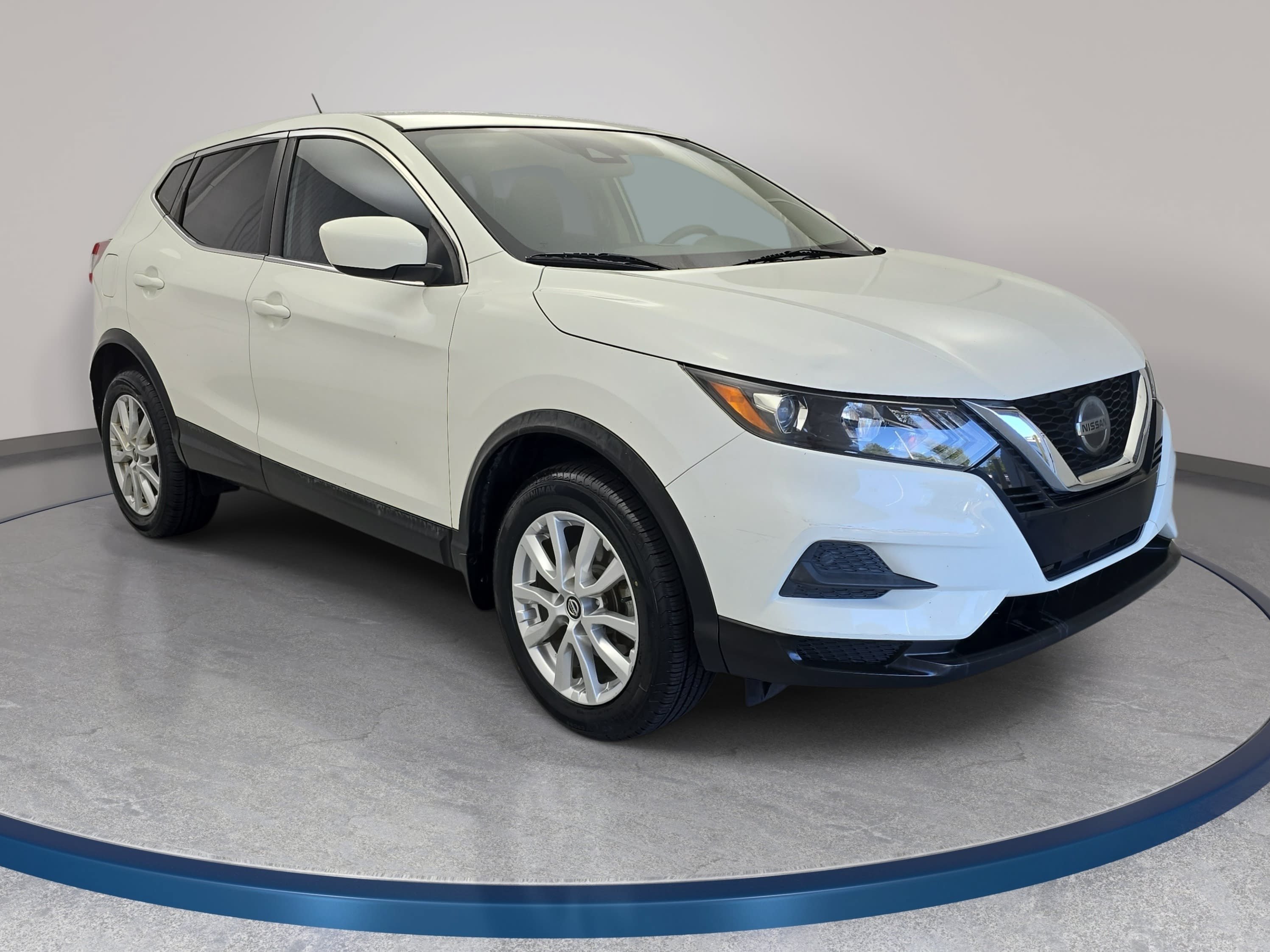 Used 2020 Nissan Rogue Sport S w/ Appearance Package FWD image 3