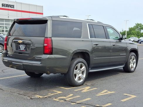 Used 2019 Chevrolet Suburban Premier AWD/4WD image 6