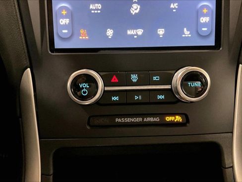 Used 2022 Ford Edge SEL w/ Convenience Package image 32