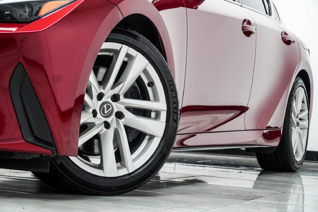 Used 2024 Lexus IS 300 w/ Comfort Package RWD image 5