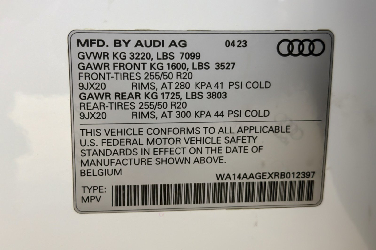 Used 2024 Audi Q8 e-tron Premium AWD/4WD image 26
