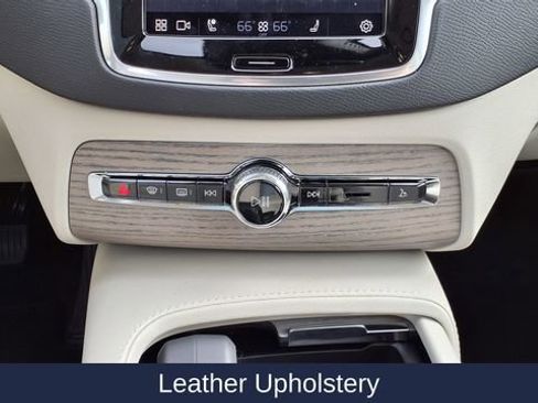 New 2025 Volvo XC90 T8 Plus image 32