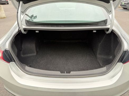 Used 2022 Chevrolet Malibu LT FWD image 22