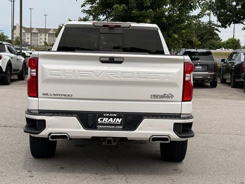 Used 2020 Chevrolet Silverado 1500 High Country w/ Technology Package AWD/4WD image 6