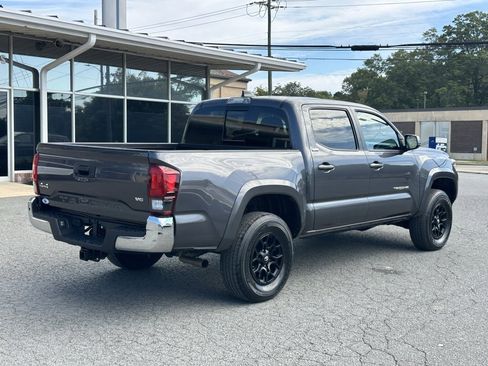 Used 2022 Toyota Tacoma SR5 image 9