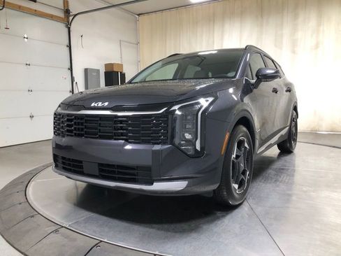 New 2026 Kia Sportage EX w/ EX Panorama Roof Package image 3