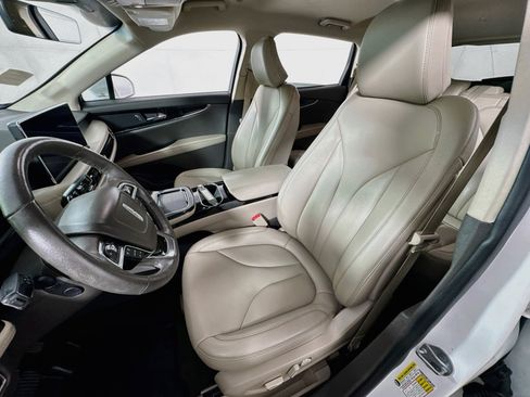 Used 2022 Lincoln Nautilus AWD w/ Premium Package image 14