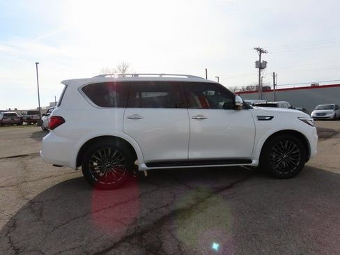 Used 2023 INFINITI QX80 Sensory w/ All-Season Package image 9