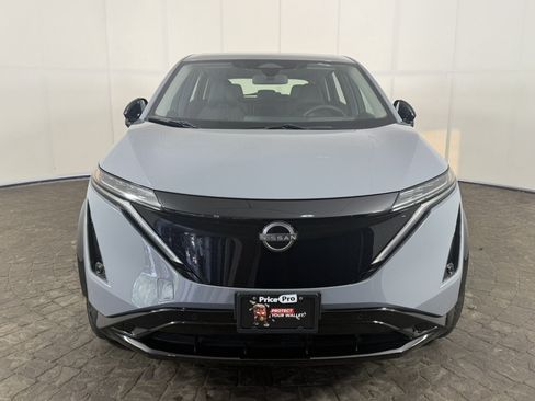 Used 2024 Nissan Ariya AWD image 2