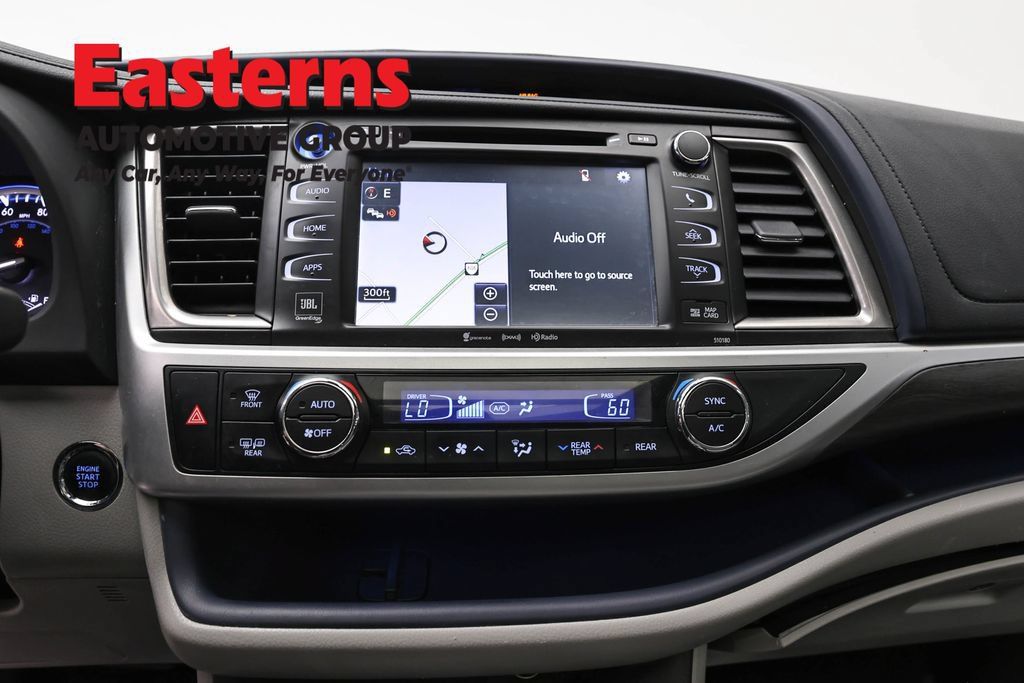 Used 2017 Toyota Highlander Limited Platinum AWD/4WD image 14