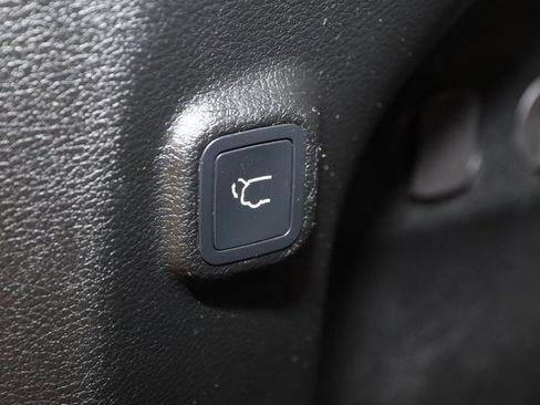 Used 2022 Jeep Cherokee Trailhawk w/ Comfort/Convenience Group image 46