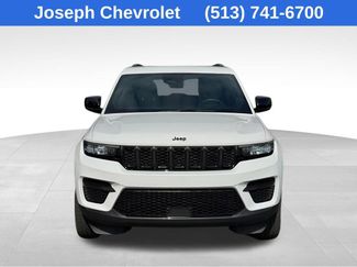 Used 2023 Jeep Grand Cherokee Altitude video 2