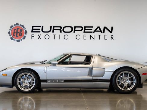 Used 2005 Ford GT image 37