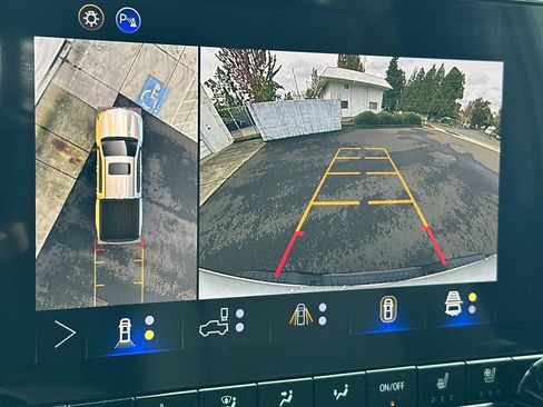 New 2026 Chevrolet Colorado ZR2 w/ Technology Package image 17