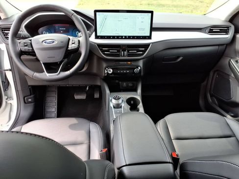 Used 2025 Ford Escape Platinum AWD/4WD image 13