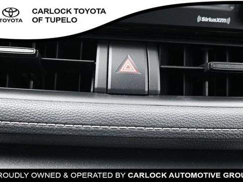 Used 2022 Toyota RAV4 XLE AWD/4WD image 14