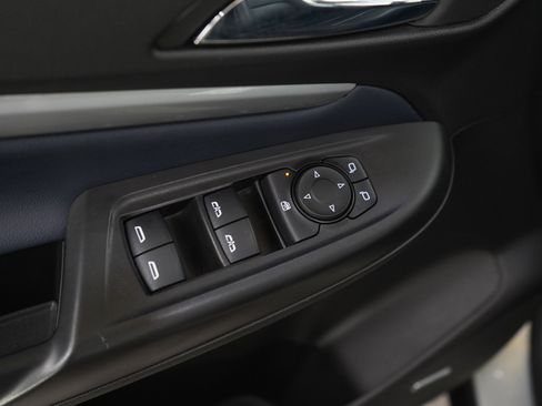 Used 2022 Chevrolet Bolt EUV Premier w/ Sun & Sound Package FWD image 19