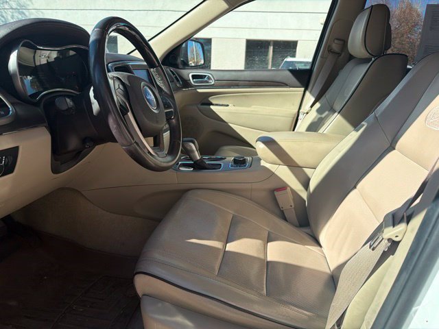 Used 2018 Jeep Grand Cherokee Overland AWD/4WD image 17