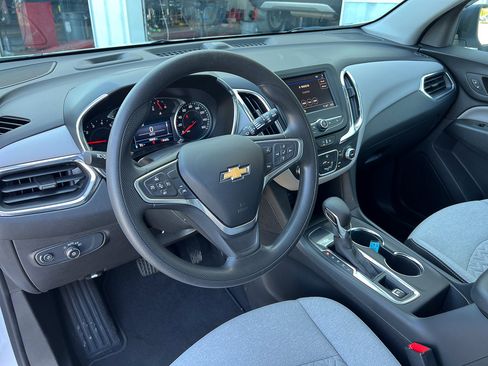 Used 2023 Chevrolet Equinox LS w/ LS Convenience Package FWD image 16