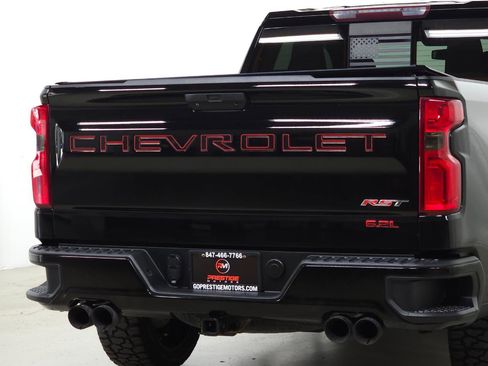 Used 2020 Chevrolet Silverado 1500 RST AWD/4WD image 9