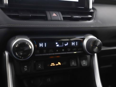 Used 2025 Toyota RAV4 XLE w/ Convenience Package image 23