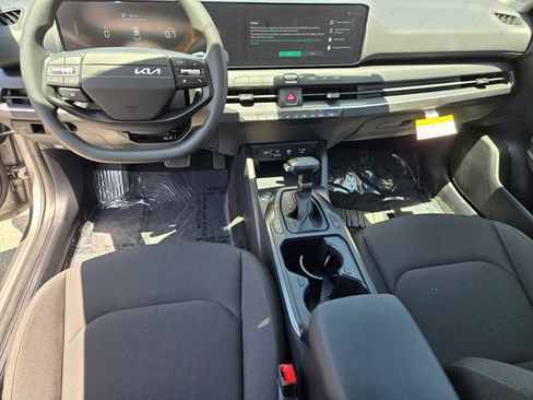 New 2026 Kia K4 FWD image 19