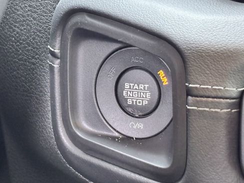 New 2025 Jeep Wrangler Unlimited Rubicon w/ XTREMEE 35" Tire Package image 16