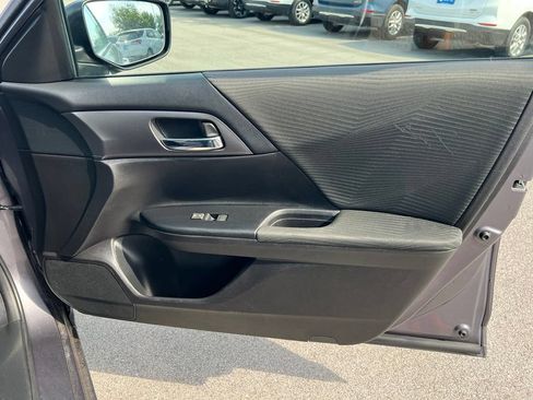 Used 2015 Honda Accord LX image 23