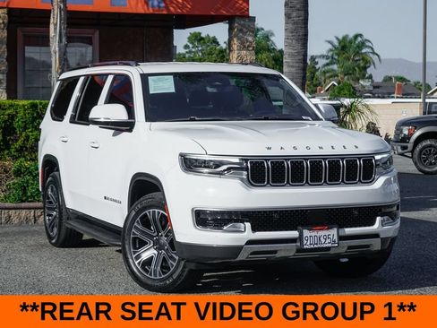 Used 2022 Jeep Wagoneer Series III w/ Rear Seat Video Group 1 AWD/4WD image 2