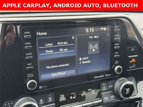 Certified 2022 Toyota Highlander XLE image 3