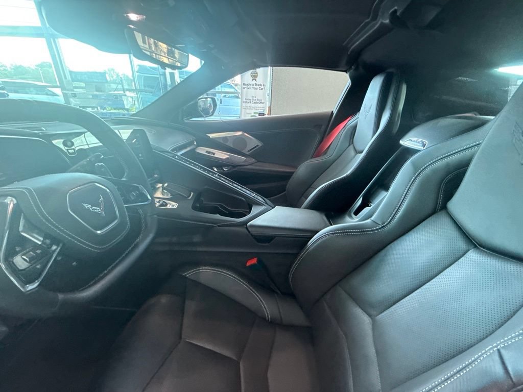 Used 2025 Chevrolet Corvette Stingray Preferred Cpe w/ Battery Protection Package RWD image 18