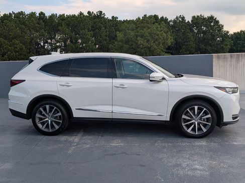 Used 2025 Acura MDX SH-AWD w/ Technology Package image 6