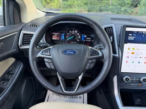 Certified 2024 Ford Edge SEL w/ Convenience Package AWD/4WD image 16