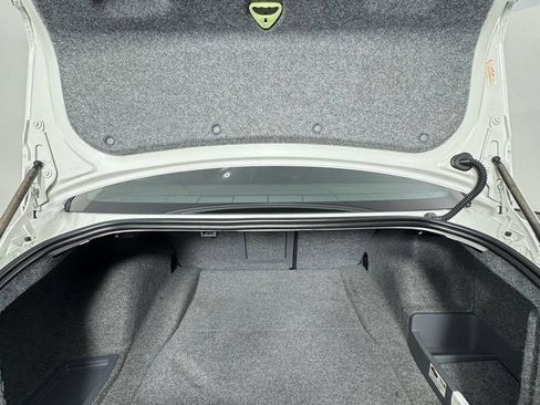 Used 2013 BMW M3 Coupe w/ Premium Pkg RWD image 7