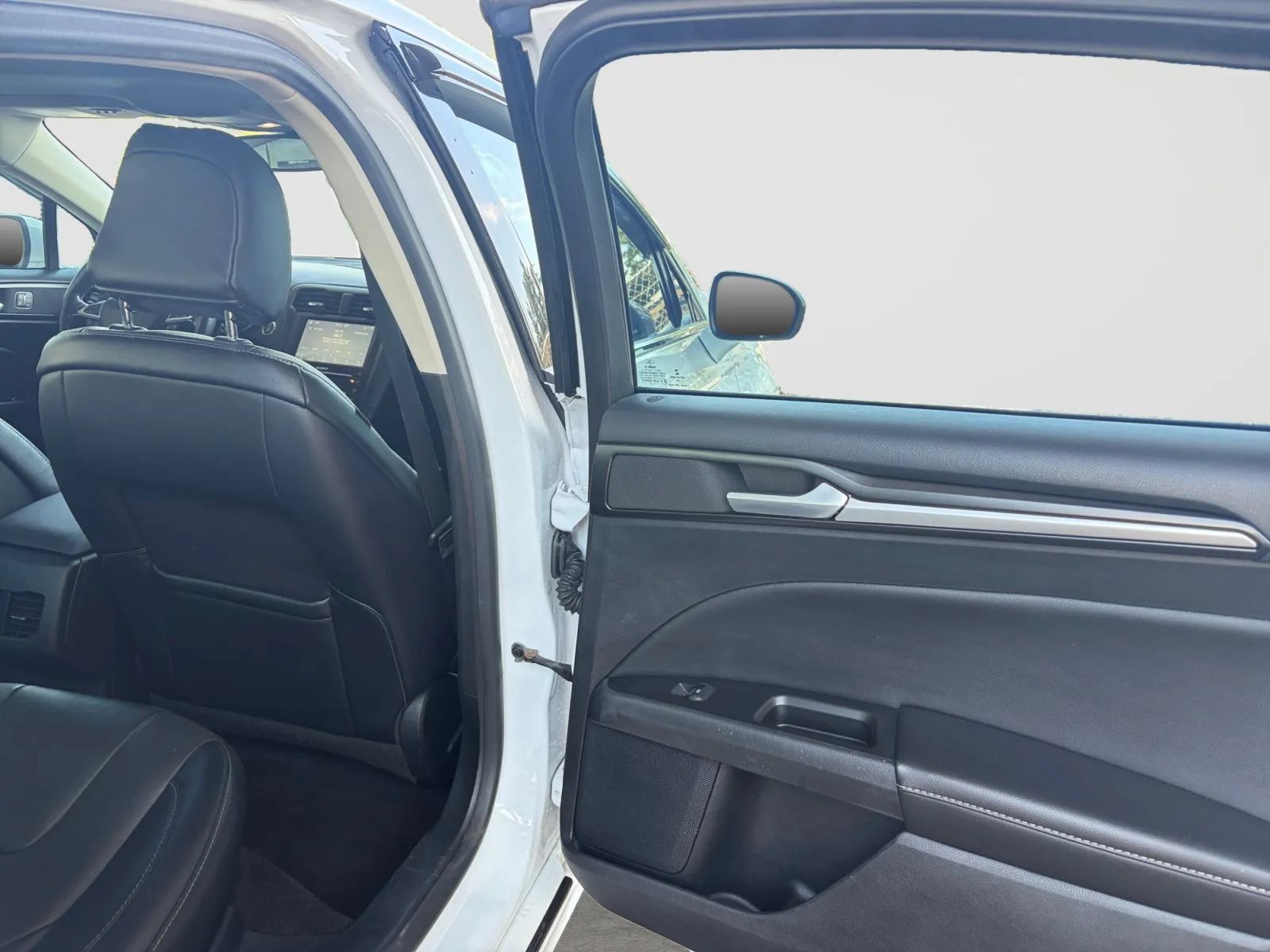 Used 2020 Ford Fusion Titanium AWD/4WD image 18