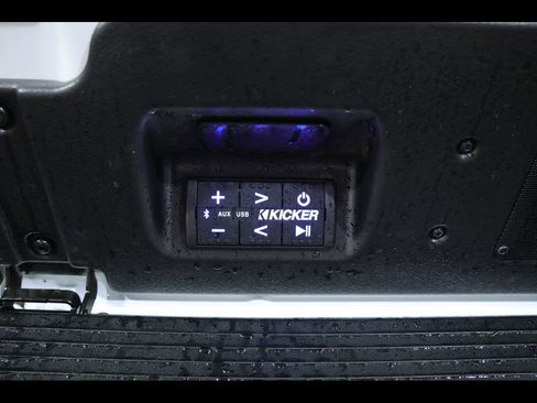 Used 2024 GMC Sierra 1500 Denali w/ Technology Package AWD/4WD image 18