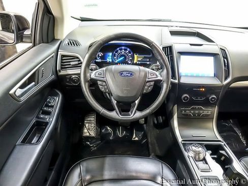 Used 2020 Ford Edge SEL w/ Convenience Package image 2