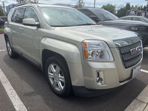 Used 2014 GMC Terrain SLT AWD/4WD image 2