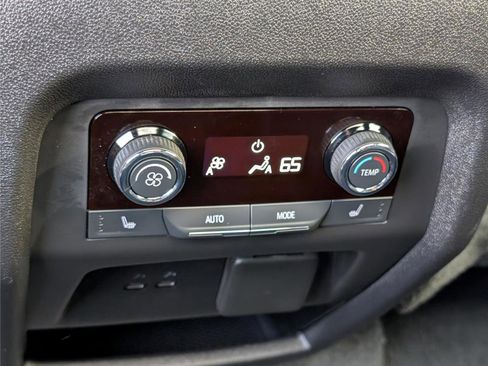 Used 2024 Chevrolet Traverse RS w/ LPO, Floor Liner Package image 19