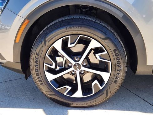 Certified 2024 Kia Sportage EX AWD/4WD image 9