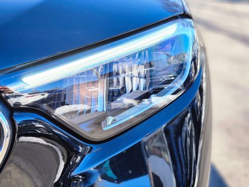 Used 2026 Mercedes-Benz GLC 300 4MATIC image 9