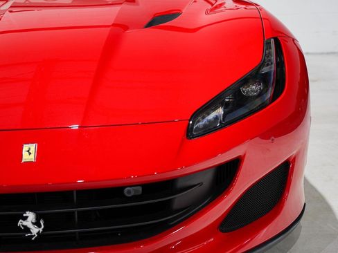 Used 2020 Ferrari Portofino image 29