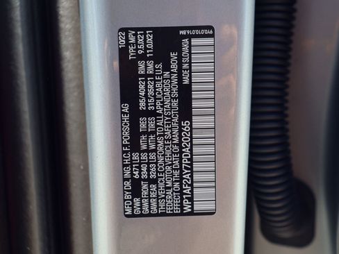 Certified 2023 Porsche Cayenne Turbo AWD/4WD image 28