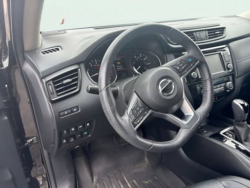 Used 2020 Nissan Rogue SL w/ Premium Package AWD/4WD image 10