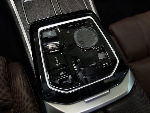 Used 2023 BMW 760i xDrive w/ Executive Package AWD/4WD image 15