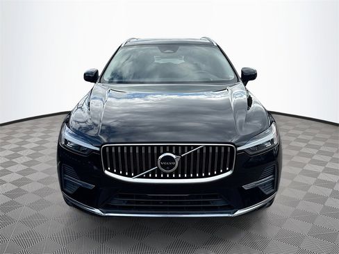 Used 2023 Volvo XC60 B6 Ultimate image 2