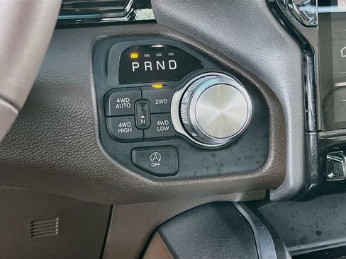 Used 2025 RAM 1500 Laramie w/ Advanced Safety Group II AWD/4WD image 17