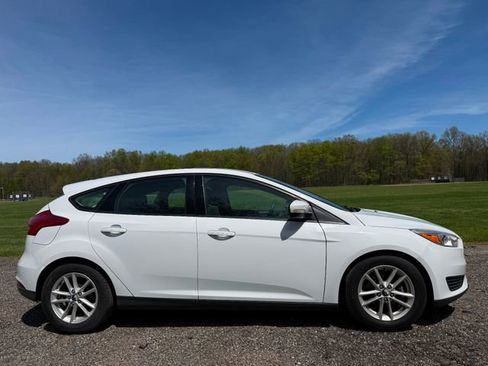 Used 2016 Ford Focus SE FWD image 5